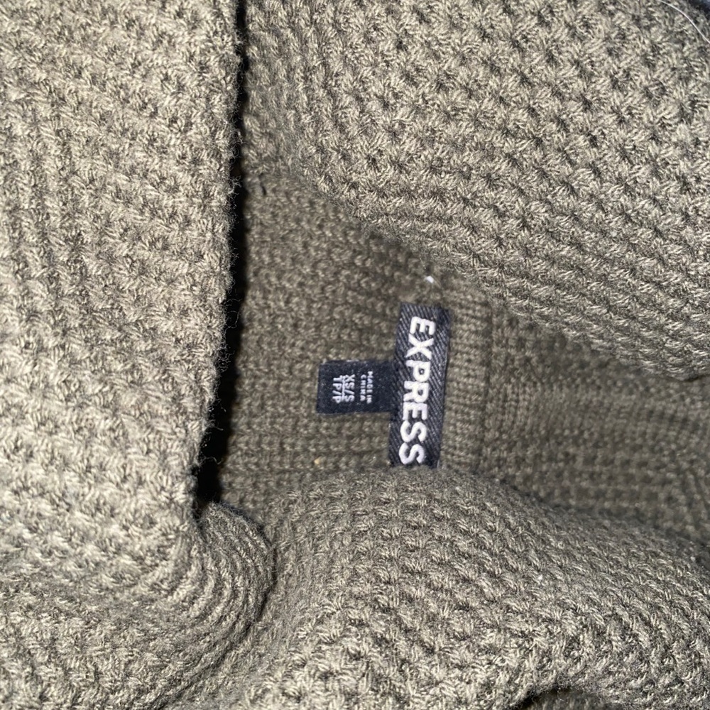 EXPRESS sweater - Picture 2 of 2